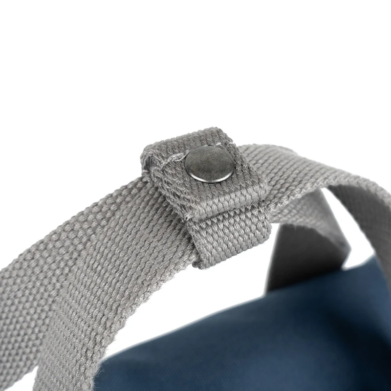 ROKA Blackfriars M Dunkelblaue Tasche aus recyceltem Canvas