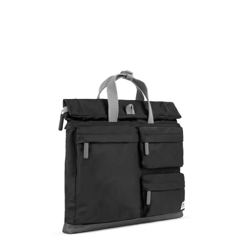 ROKA Blackfriars M Schwarze Tasche aus recyceltem Canvas