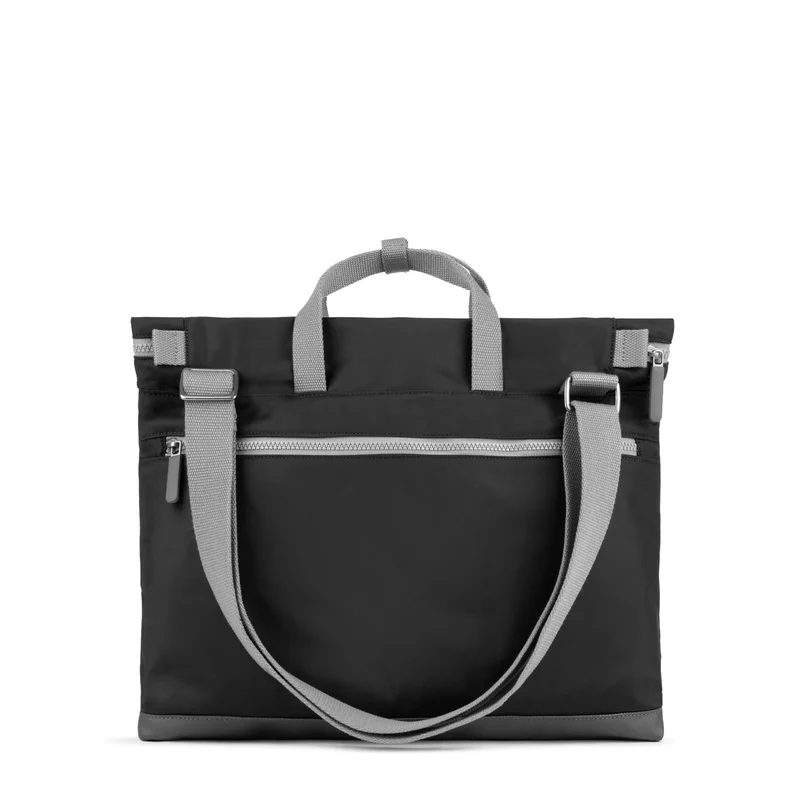 ROKA Blackfriars M Schwarze Tasche aus recyceltem Canvas