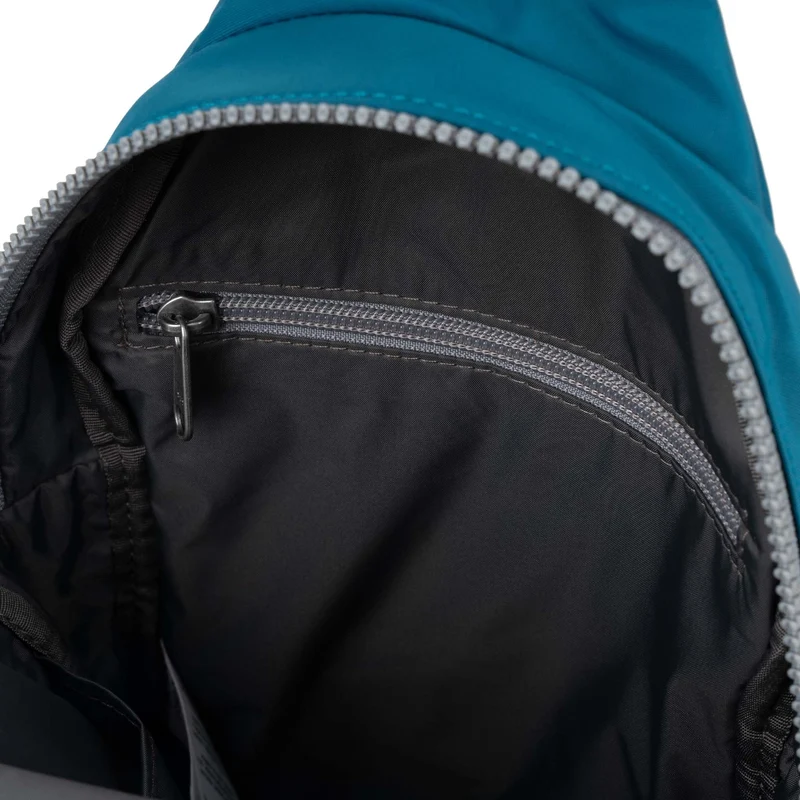 ROKA Willesden Große Tasche aus recyceltem Nylon – Saphir
