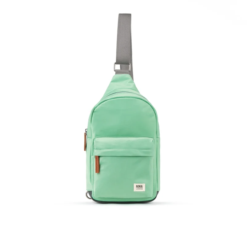 ROKA Willesden B Große Tasche aus recyceltem Nylon - Matcha