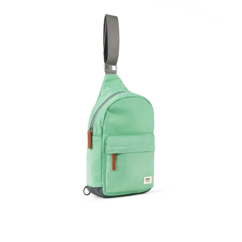 ROKA Willesden B Große Tasche aus recyceltem Nylon - Matcha