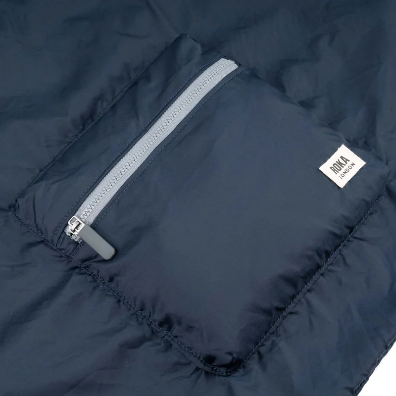 ROKA Borough Medium Ripstop-Tasche aus recyceltem Nylon – Mitternachtsblau