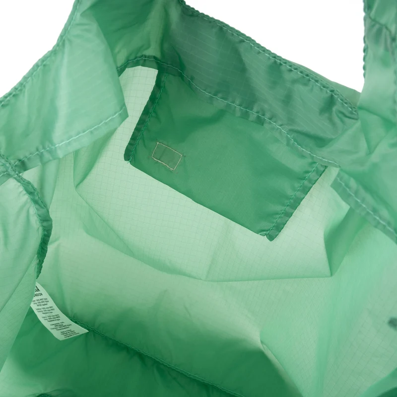 ROKA Borough Mittelgroße Tasche aus recyceltem Nylon-Ripstop – Matcha