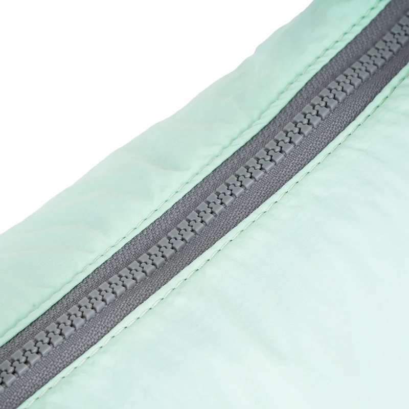 ROKA Farringdon Mintfarbener Beutel aus recyceltem Taslon