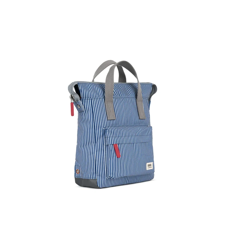 ROKA Bantry Kleine Tasche aus recyceltem Canvas, rot-weiß gefüttert