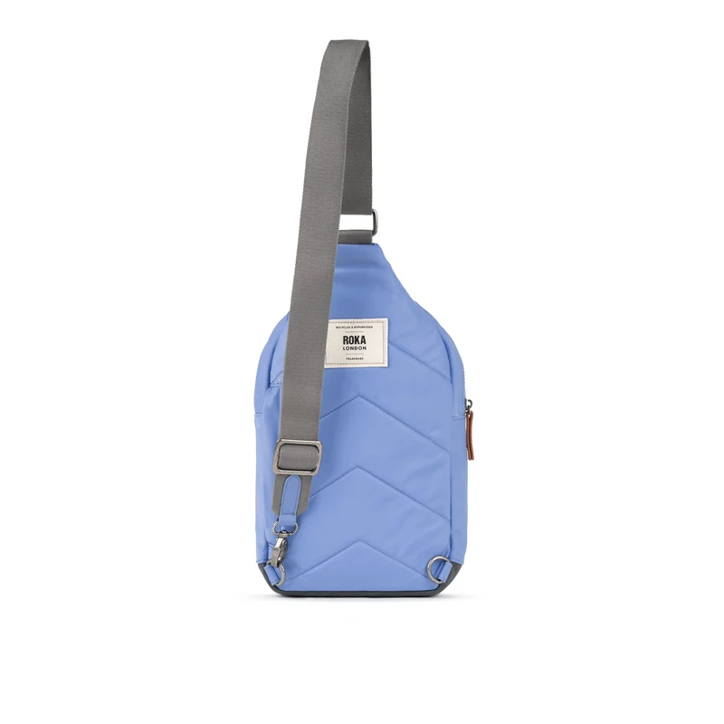 ROKA Willesden Große Tasche aus recyceltem Nylon – Jacaranda