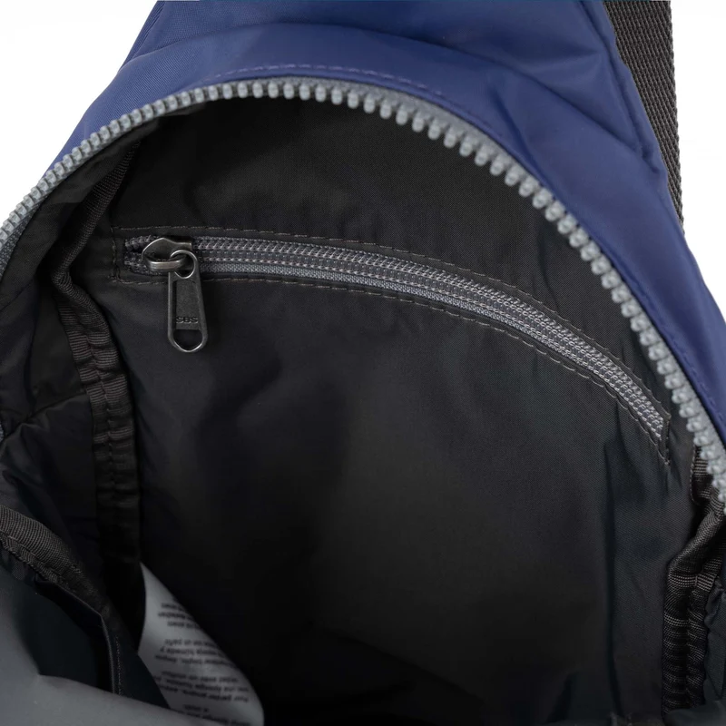 ROKA Willesden B Große Tasche aus recyceltem Nylon – Indigo