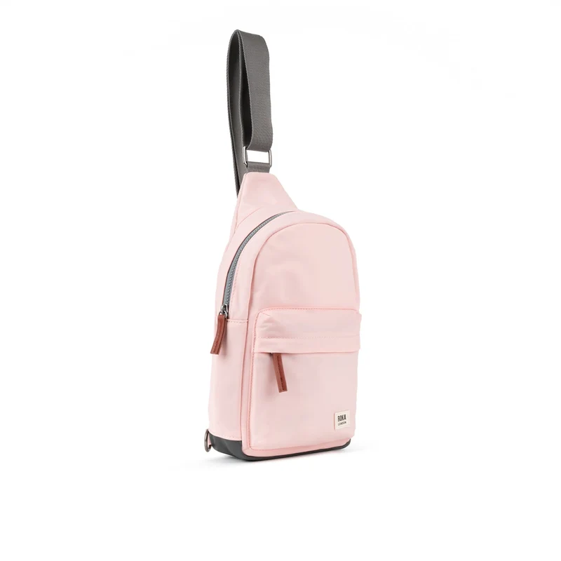 ROKA Willesden B Große Tasche aus recyceltem Nylon - Englische Rose