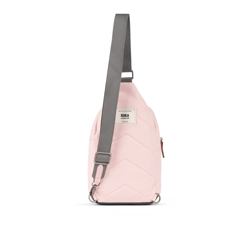 ROKA Willesden B Große Tasche aus recyceltem Nylon - Englische Rose