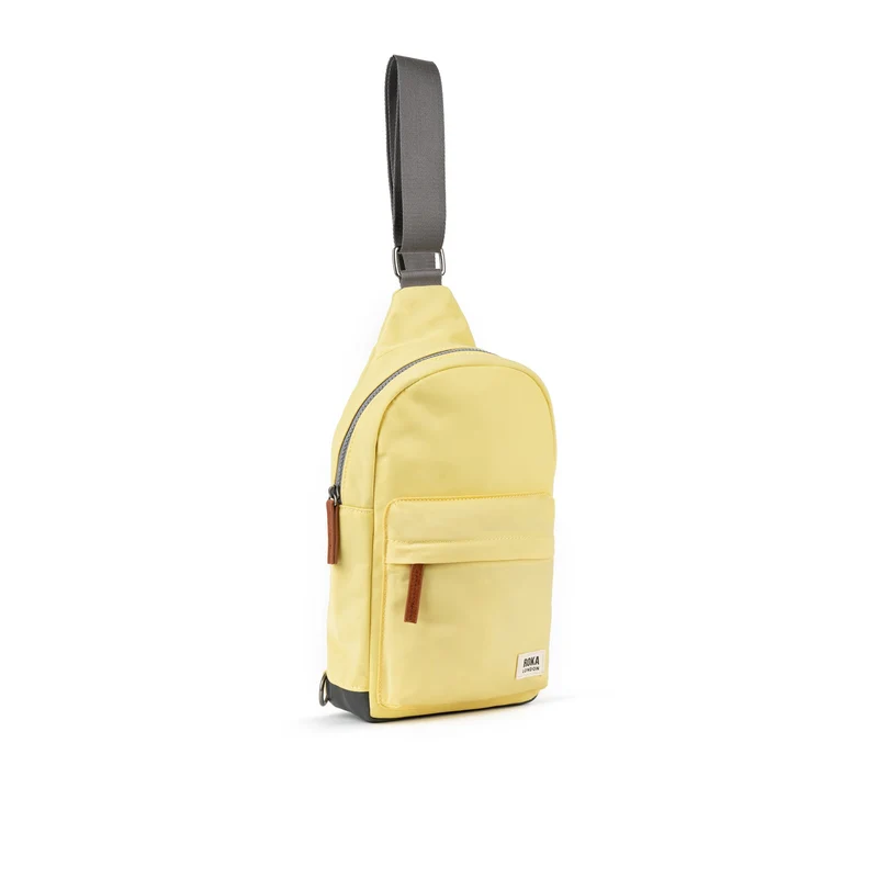 ROKA Willesden B Große Tasche aus recyceltem Nylon – Zitronengelb