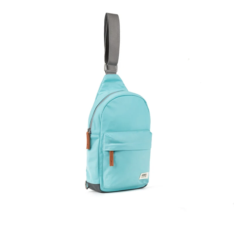 ROKA Willesden B Große Tasche aus recyceltem Nylon – Aquatic Awe