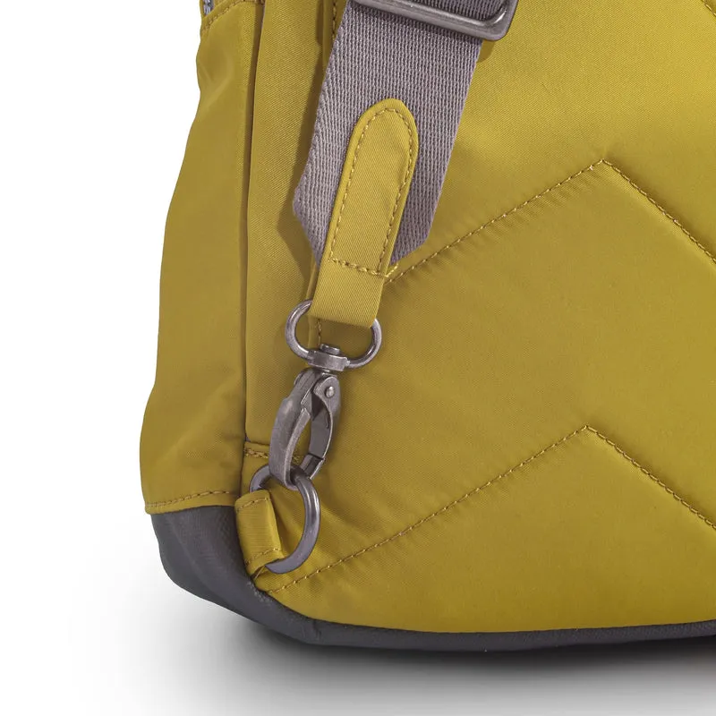 ROKA Willesden Große Tasche aus recyceltem Nylon – Bernstein