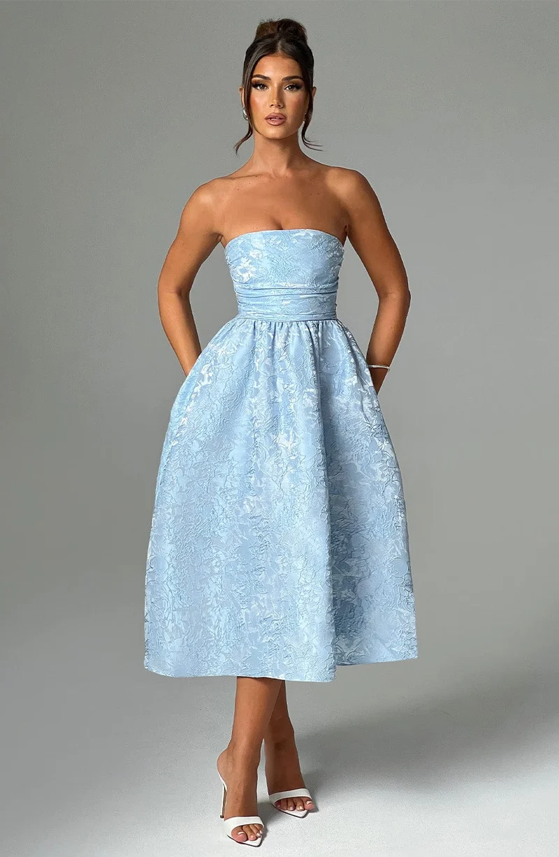 Tyche - Schulterfreies Jacquard-Midikleid