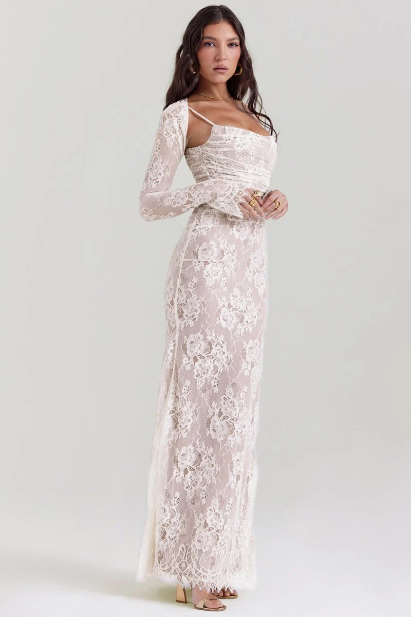 Thalassa schulterfreies Maxikleid aus floraler Spitze