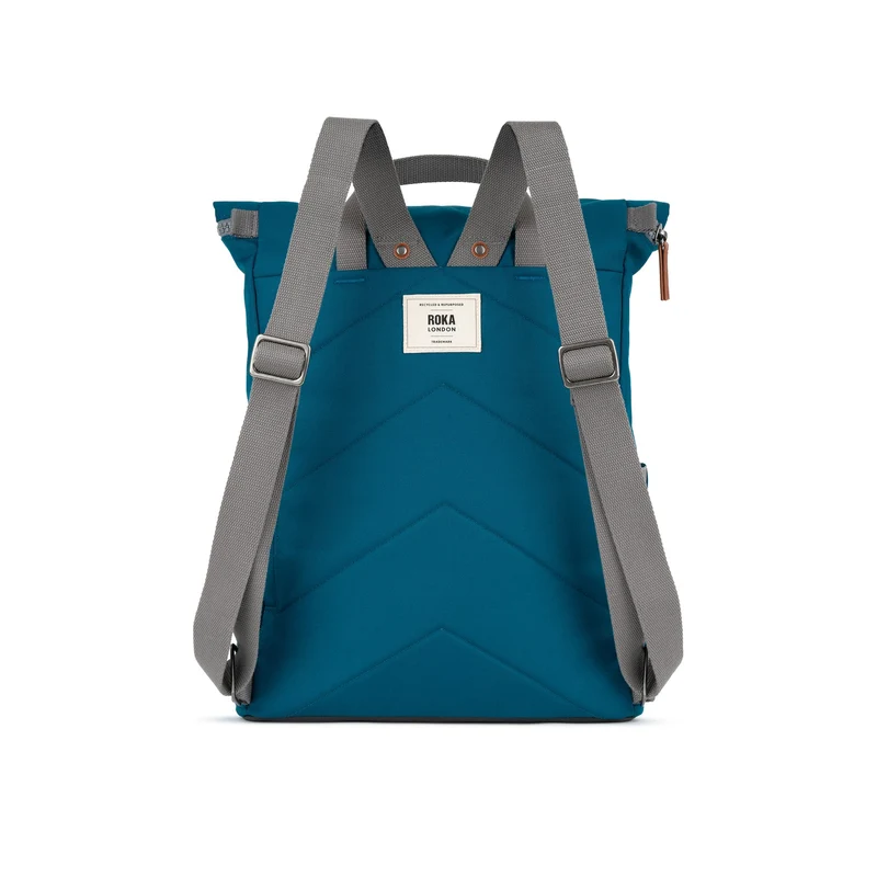 ROKA Finchley Eine große Tasche aus recyceltem Saphir-Canvas