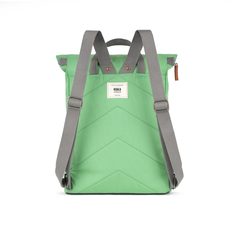 ROKA Finchley Eine große Tasche aus recyceltem Canvas mit Pfefferminzgrün