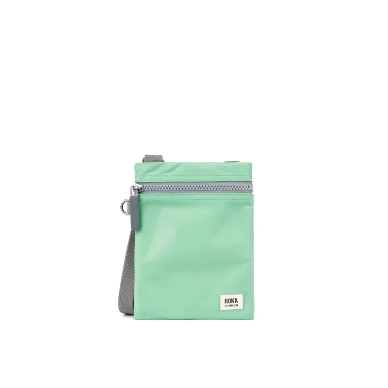 ROKA Chelsea Matcha-Tasche aus recyceltem Nylon