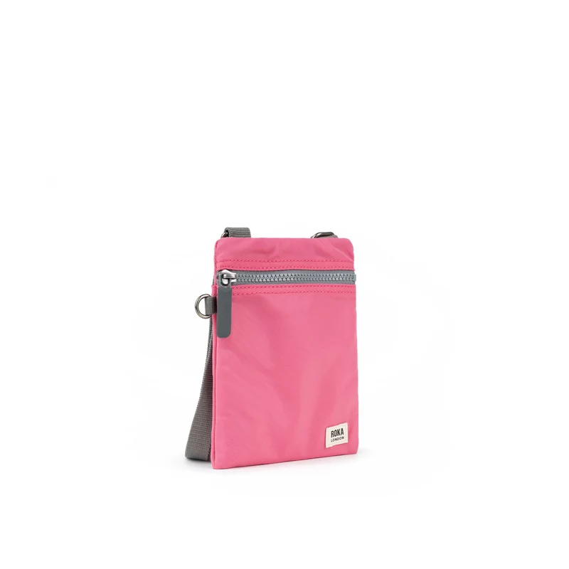 ROKA Chelsea Barock-Tasche aus recyceltem Nylon