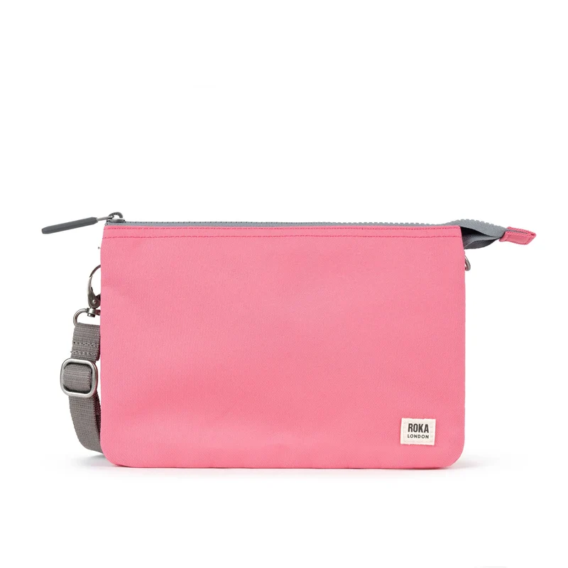 ROKA Carnaby Crossbody XL Tulip Tasche aus recyceltem Canvas