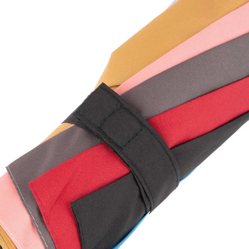 ROKA Waterloo Regenschirm aus recyceltem Nylon in leuchtendem Regenbogen