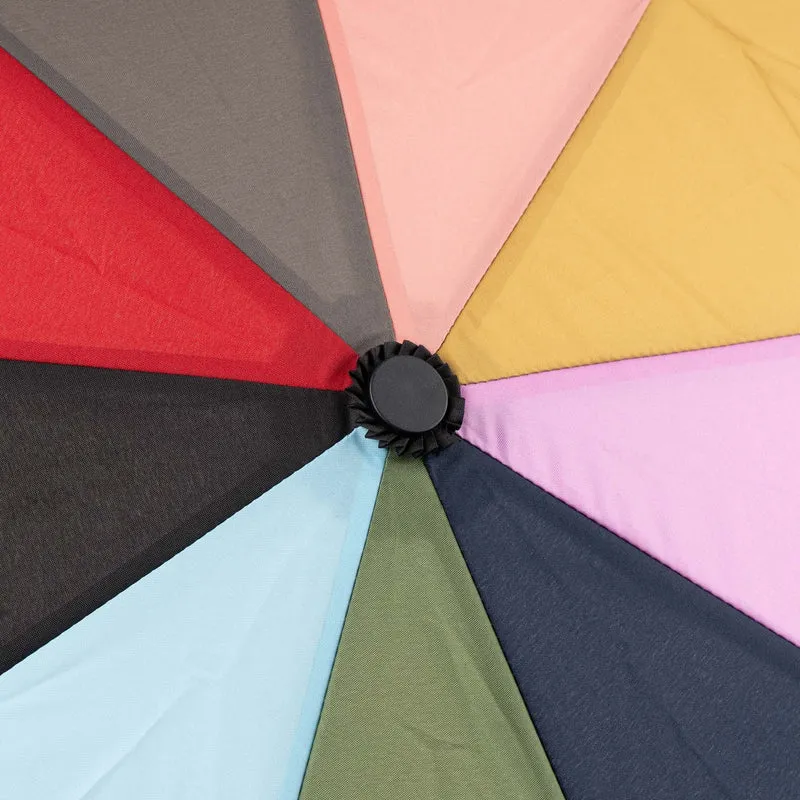 ROKA Waterloo Regenschirm aus recyceltem Nylon in leuchtendem Regenbogen