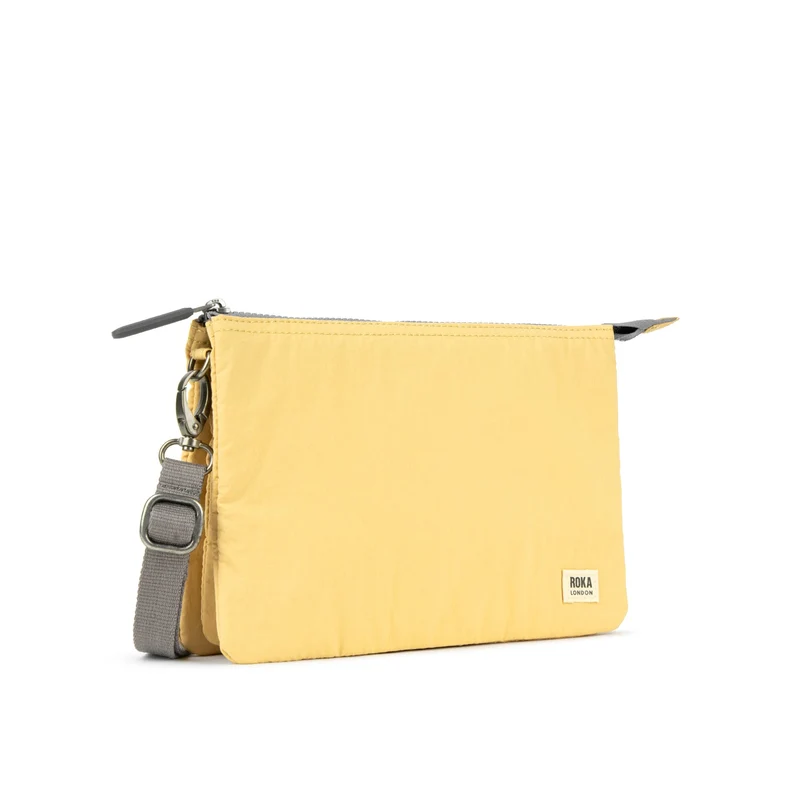 ROKA Carnaby Crossbody XL Champagner Taslon Tasche