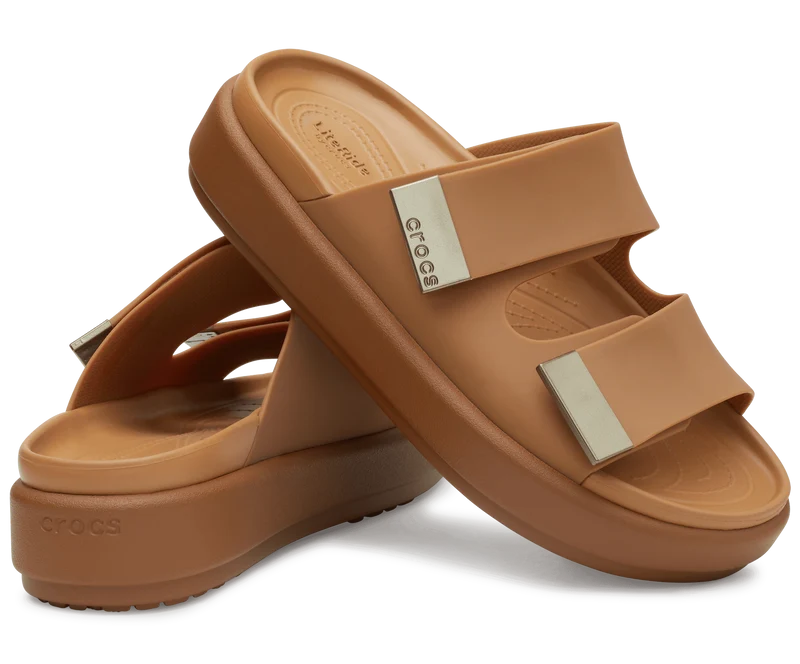 CROCS Brooklyn Luxe Sandale - Hellbraun