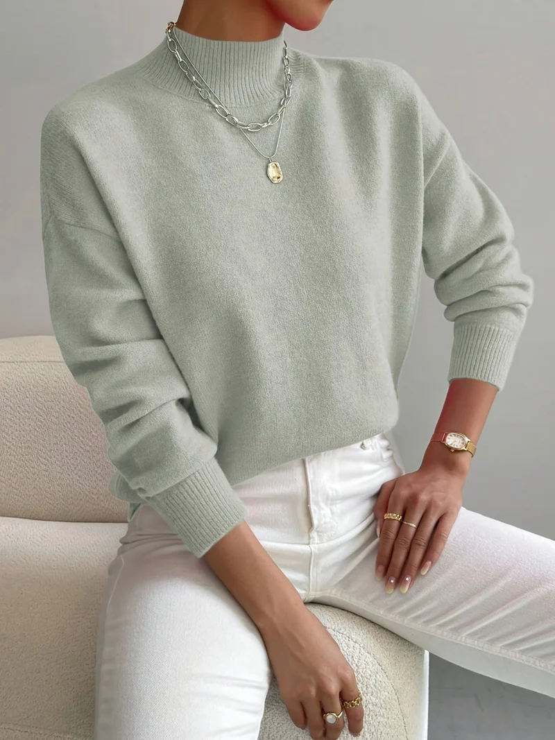 Classic High Neck Sweater – Weicher Strickpullover für mühelose Eleganz