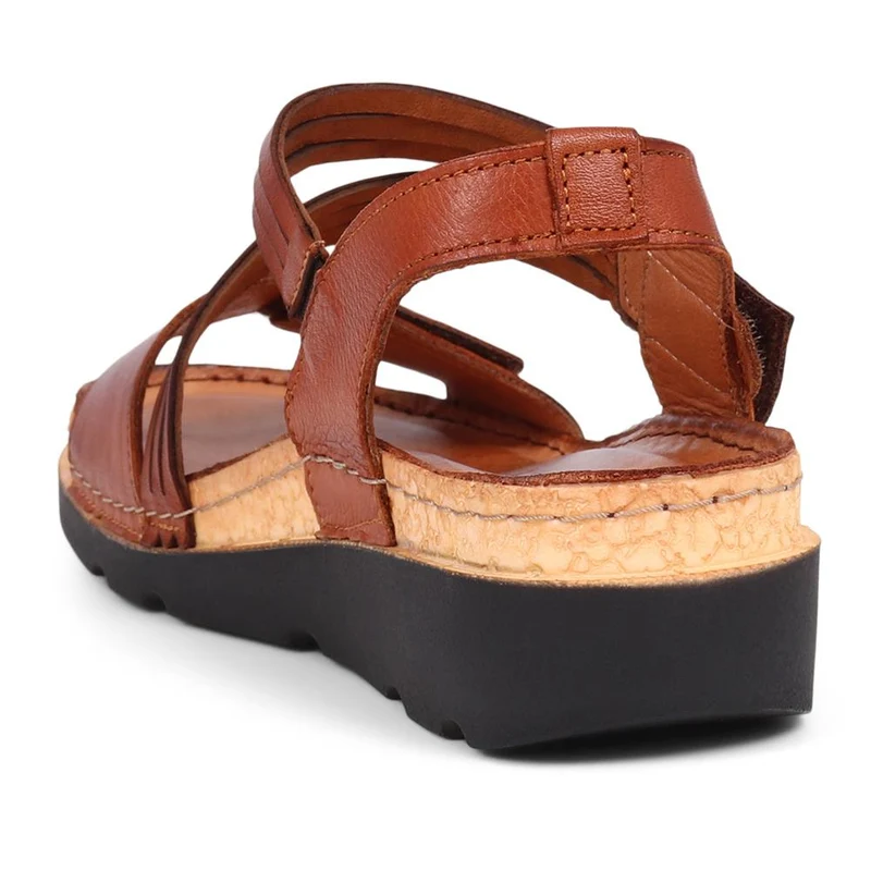 Adjustable Fasten Leather Sandals - KARY39029 / 325 513 - Tan