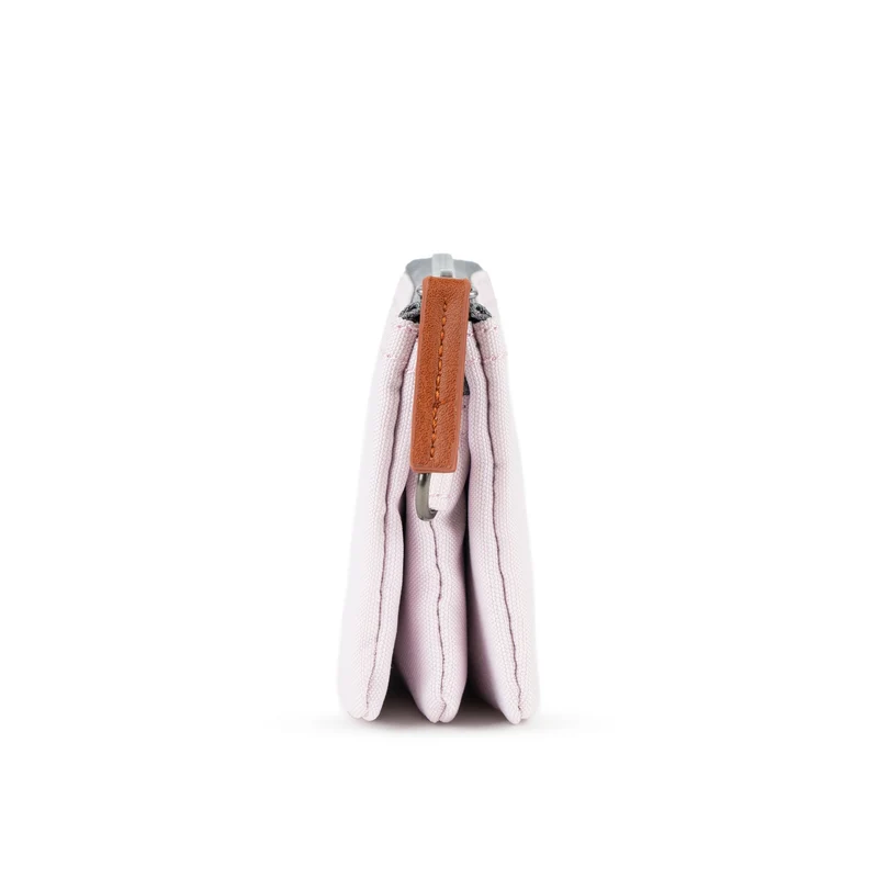 ROKA Carnaby Transzendente rosa kleine Handtasche aus recyceltem Canvas