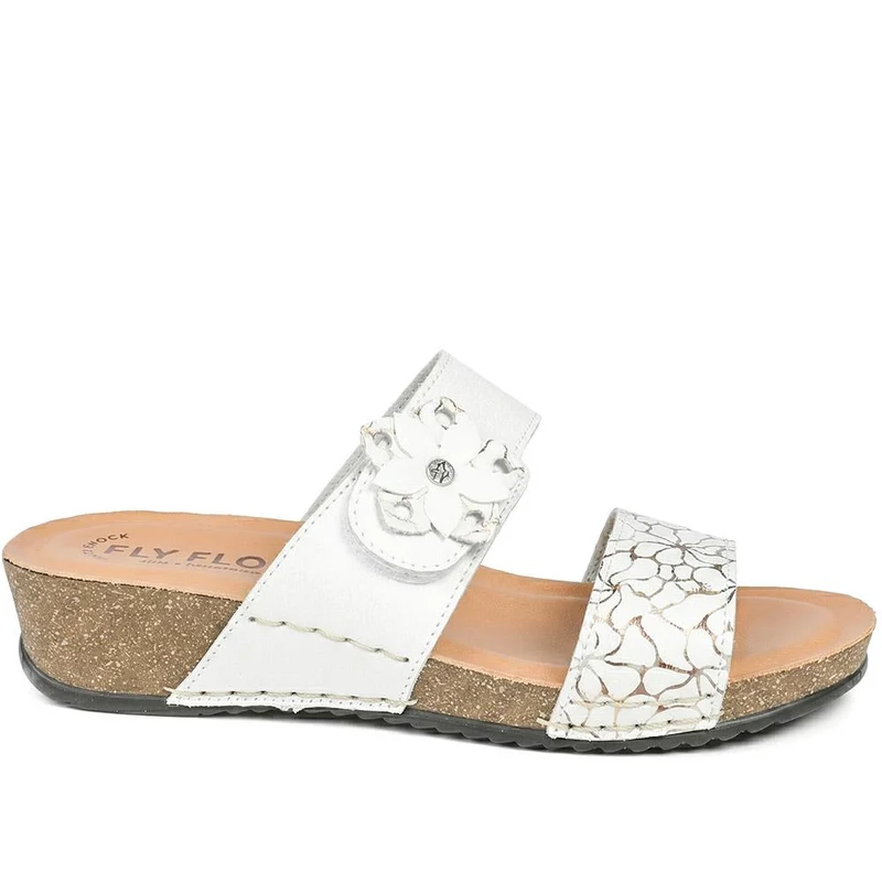 Fly Flot Adjustable Fasten Strappy Sandals - FLY43021 / 328 653 - White