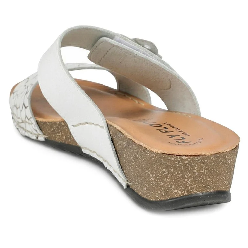 Fly Flot Adjustable Fasten Strappy Sandals - FLY43021 / 328 653 - White