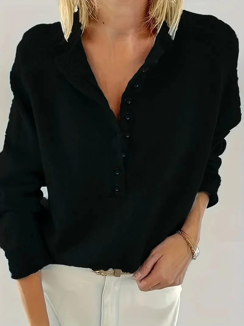 Clara | Stilvoller Strickpullover mit V-Ausschnitt und Knopfleiste