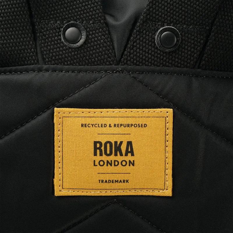ROKA All Black Canfield B Corn Kleiner Beutel aus recyceltem Nylon