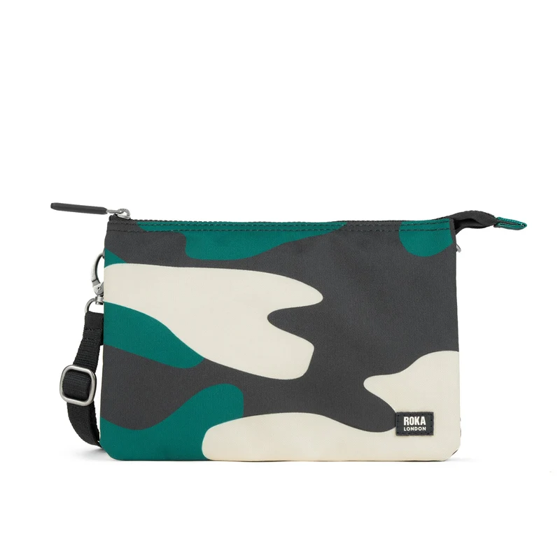 ROKA Carnaby Crossbody XL Urban Rose Camo Tasche aus recyceltem Canvas