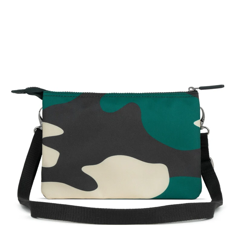 ROKA Carnaby Crossbody XL Urban Rose Camo Tasche aus recyceltem Canvas