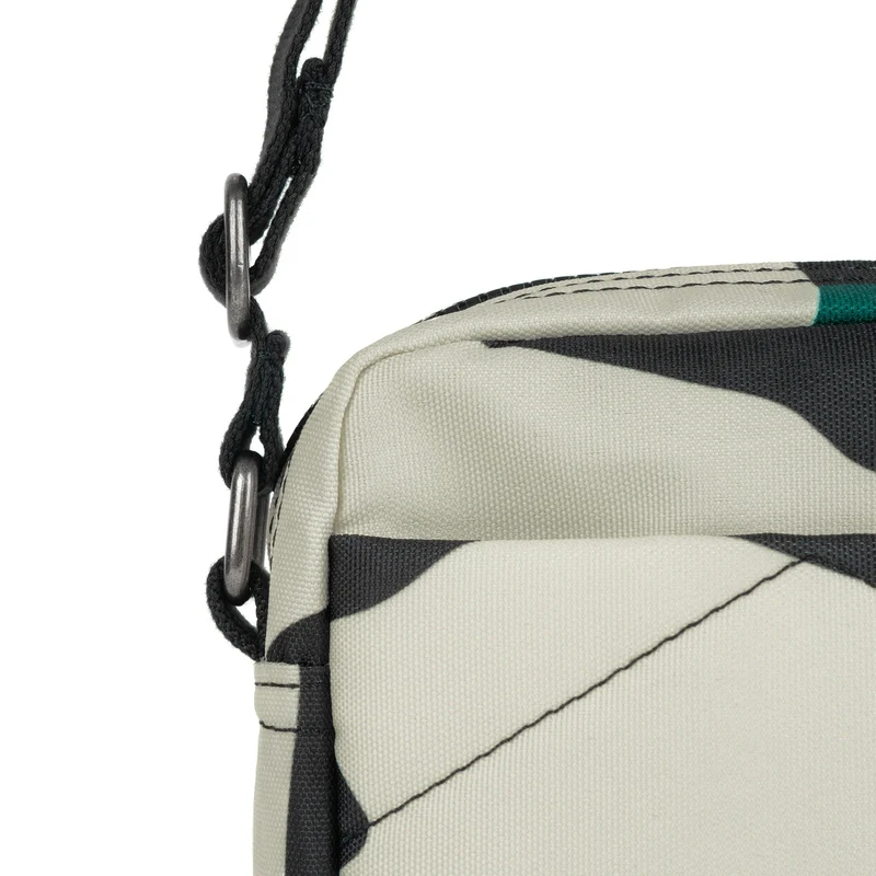 ROKA Bond Urban Rose Camo Tasche aus recyceltem Canvas