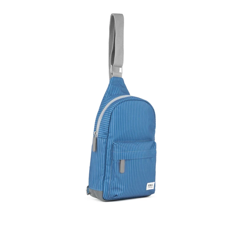ROKA Willesden Große Tasche aus recyceltem Canvas mit mittlerer Waschung aus Denim von B