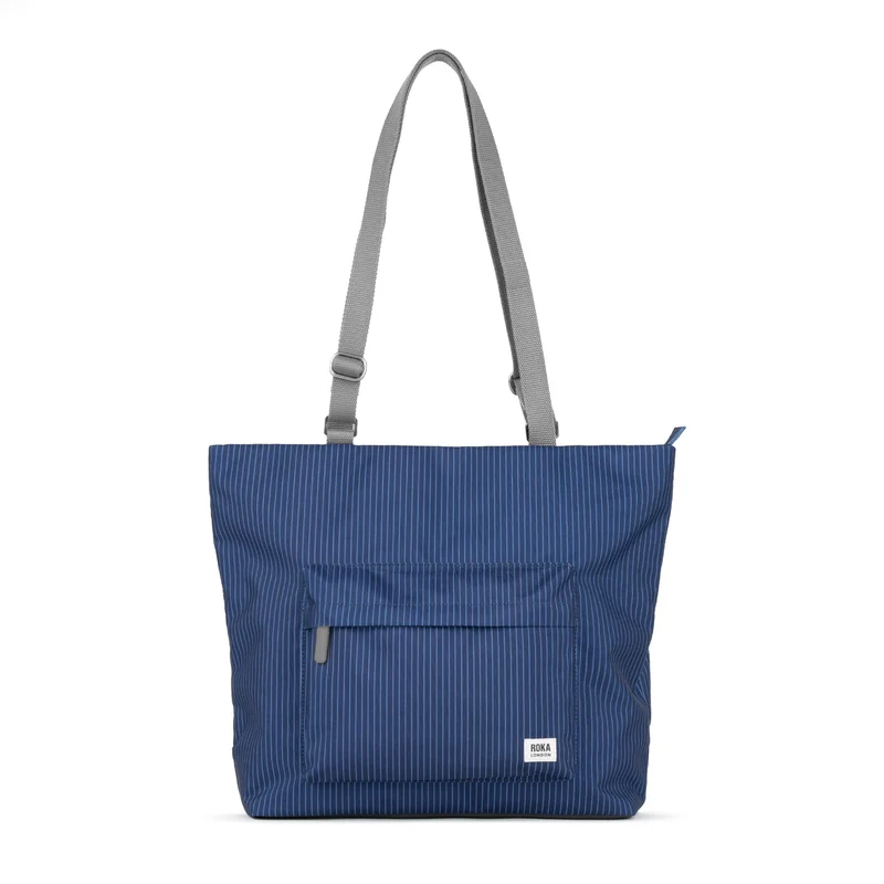 ROKA Trafalgar B Tasche aus recyceltem Canvas - Dark Wash Denim