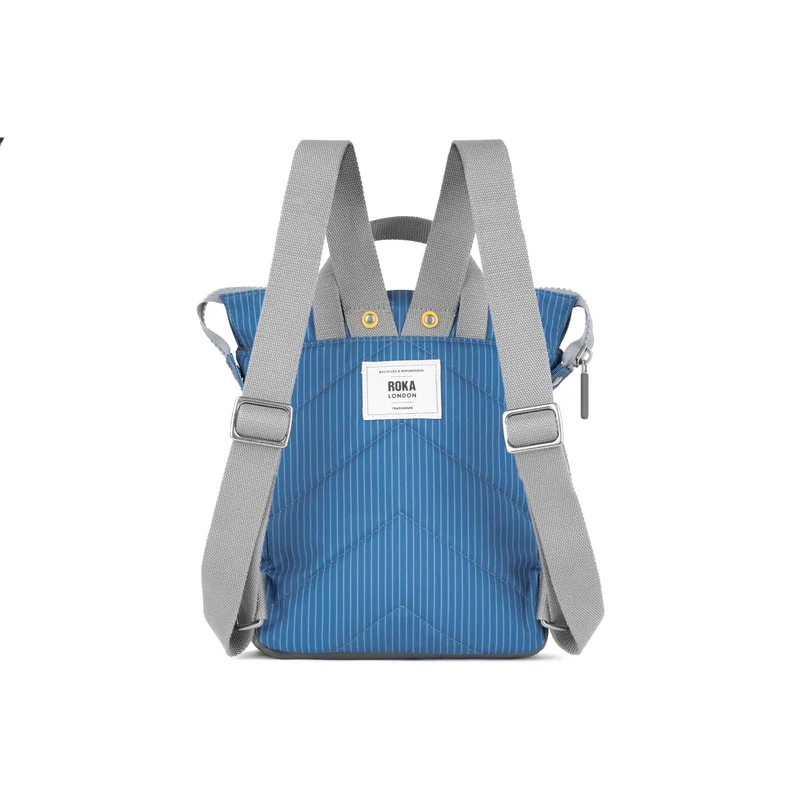 ROKA Bantry Kleine Tasche aus recyceltem Canvas, B Mid Denim Wash