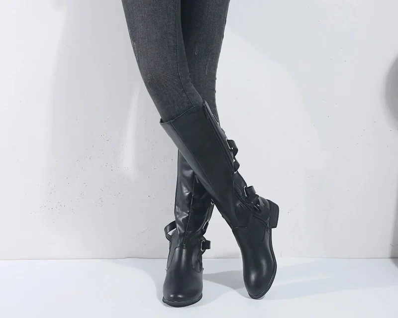 Brooke | Elegante kniehohe Reitstiefel mit goldenen Schnallen