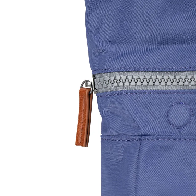 ROKA Canfield B Indigo Medium Tasche aus recyceltem Nylon
