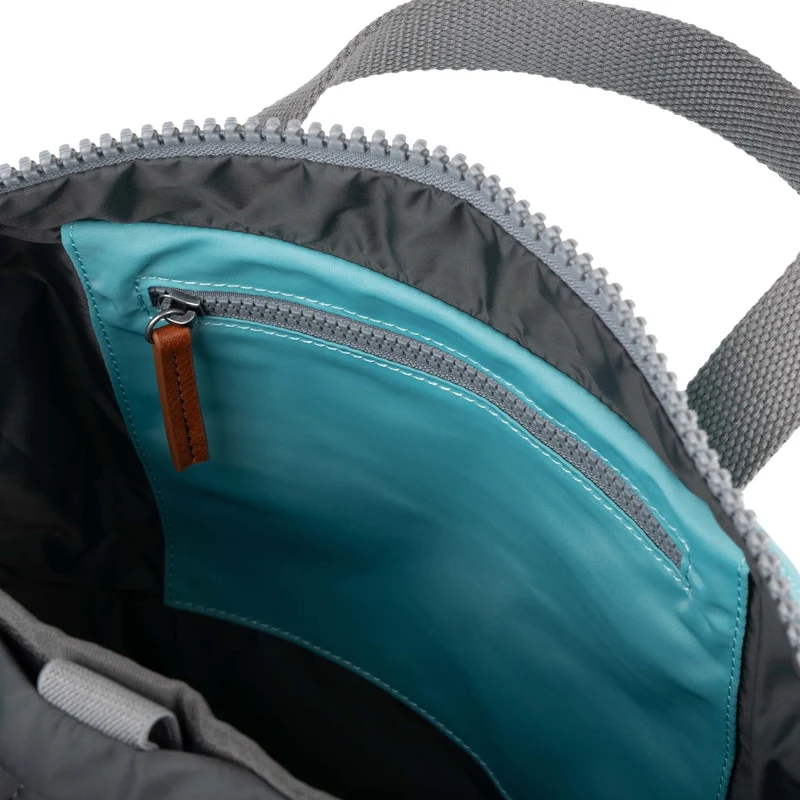 ROKA Canfield B Aquatic Awe Medium Tasche aus recyceltem Nylon