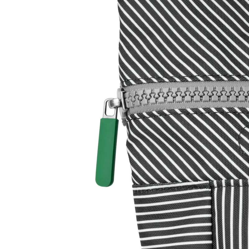 ROKA Canfield B Gemischte Hickory-Streifen Mittlere Tasche aus recyceltem Canvas