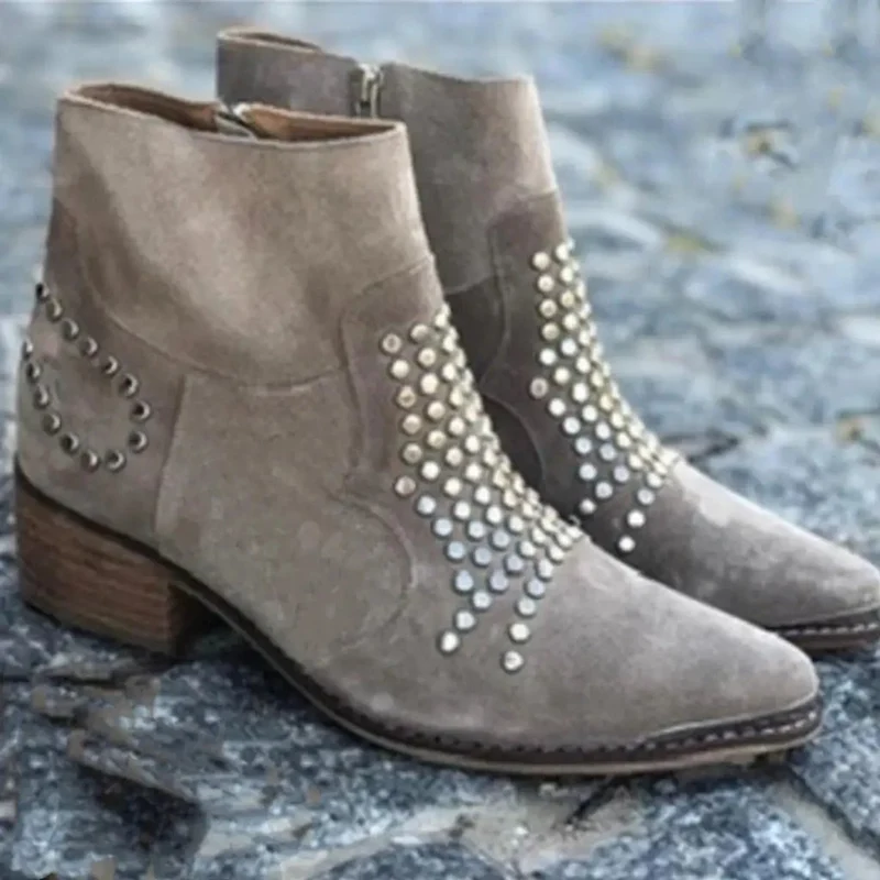 Emma | Edle Veloursleder-Stiefeletten mit Nieten und Blockabsatz