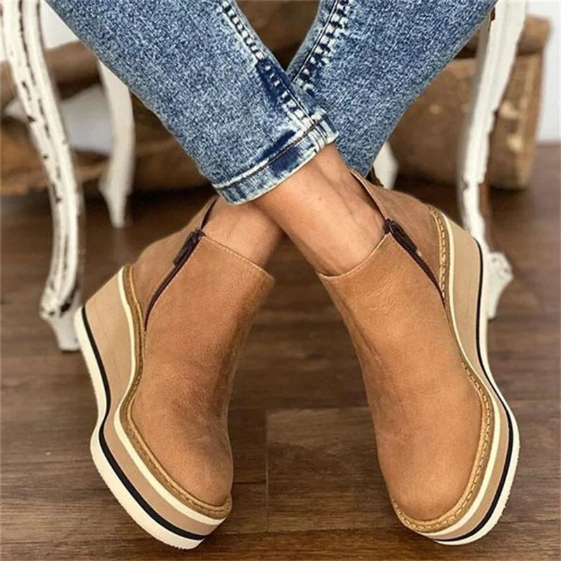 Emily | Retro Wedge-Stiefeletten mit markanter Plateausohle