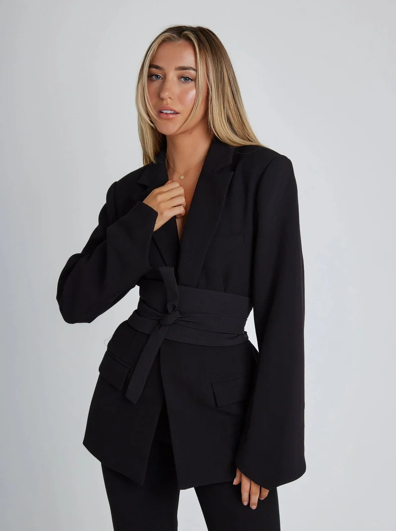Victoria | Luxuriöser Und Maßgeschneiderter Damenblazer