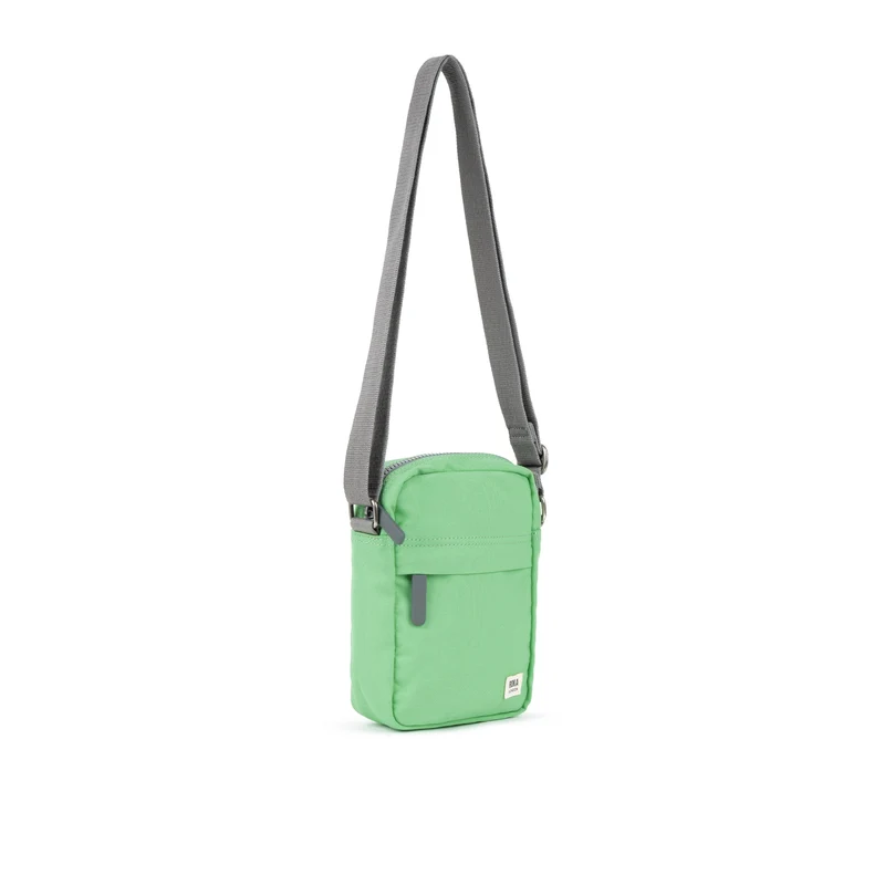 ROKA Bond Pfefferminzfarbene Tasche aus recyceltem Canvas