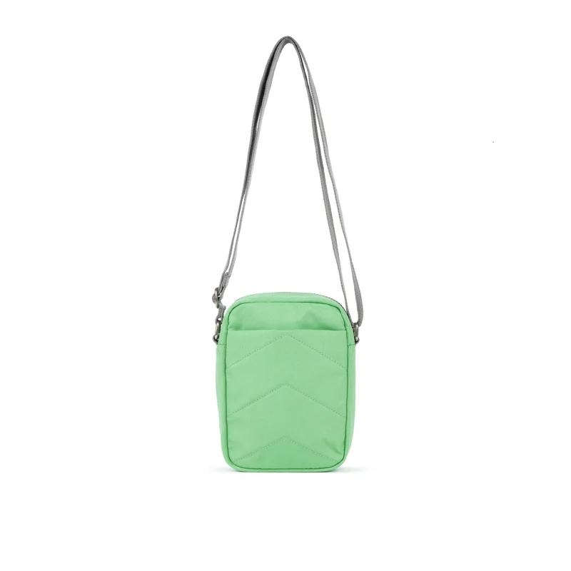 ROKA Bond Pfefferminzfarbene Tasche aus recyceltem Canvas
